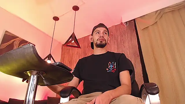 Snapshot of Bedobigcock chatting on 02.16.25 Bedobigcock online show from 02.16.25