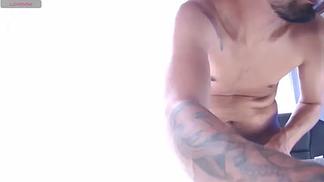 Snapshot of Bedobigcock chatting on 03.10.25 Bedobigcock online show from 03.10.25