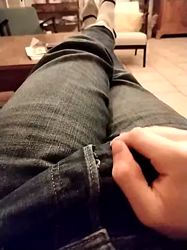 JulesG18 online show from 02.21.26