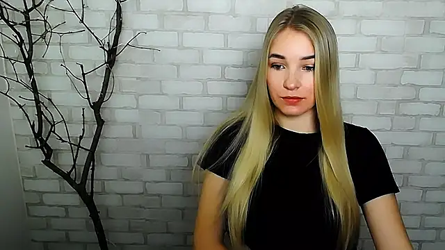 Queen ofLove online show from 12.15.24