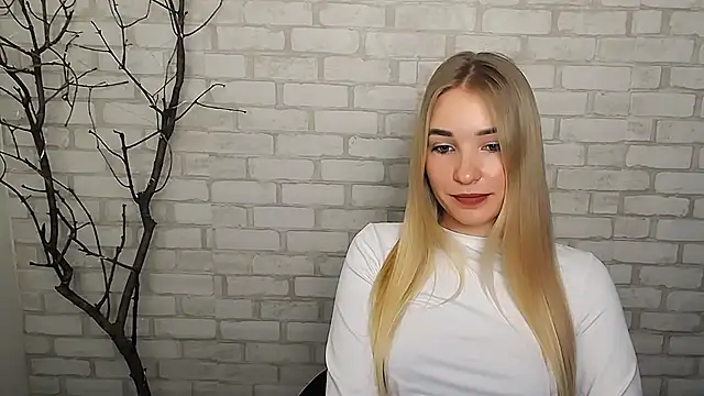 Queen ofLove online show from 12.21.24