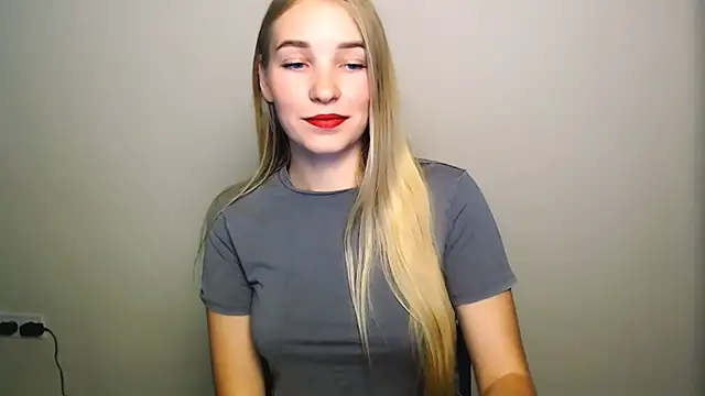 Queen ofLove online show from 10.23.25