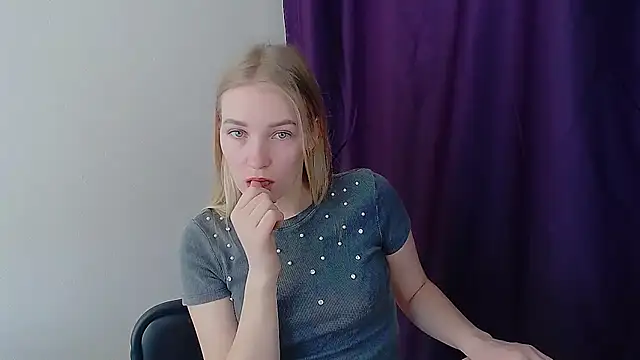 Queen ofLove online show from 03.31.26