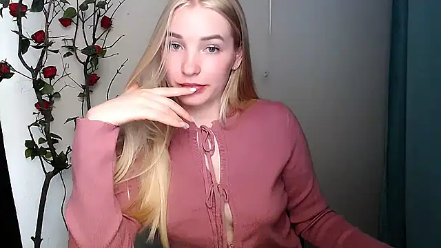 Queen ofLove online show from 04.06.26