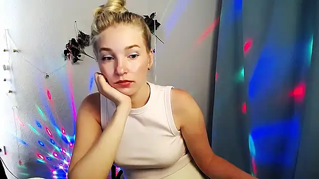Queen ofLove online show from 05.24.26