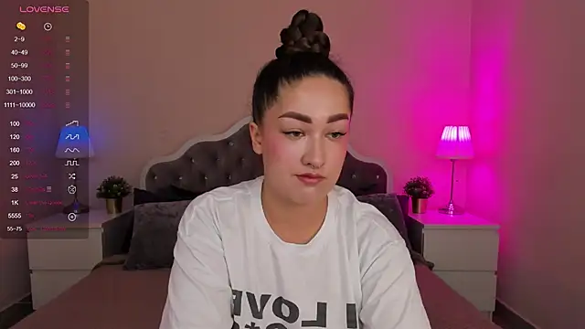 Aria Blisss online show from 09.11.25