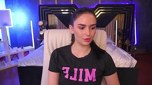 MilashaLovely online show from 10.17.25