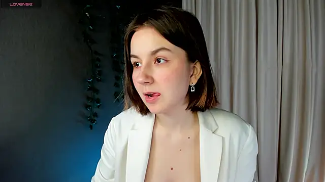 Snapshot of mind_game chatting on 12.08.24 mind game online show from 12.08.24