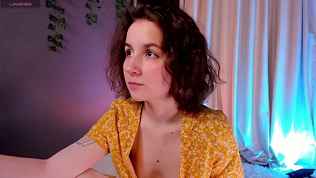 Snapshot of mind_game chatting on 01.24.25 mind game online show from 01.24.25