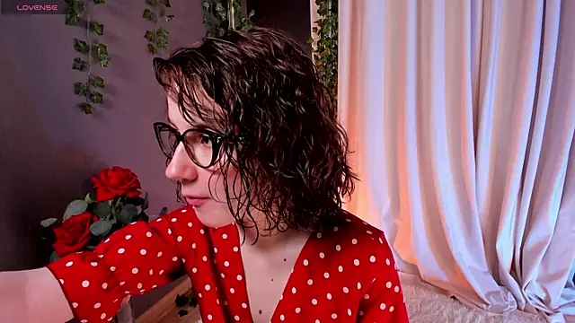 Snapshot of mind_game chatting on 02.28.25 mind game online show from 02.28.25