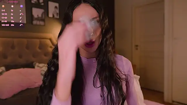 Kim Oberlin  online show from 03.22.25