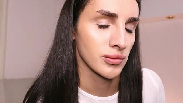 Kim Oberlin  online show from 09.16.25