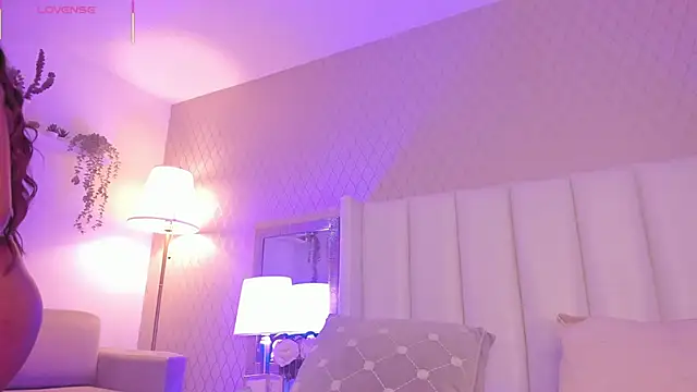 SophiaSmiiths  online show from 09.18.25