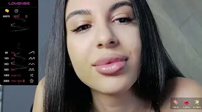  Evelyynn  online show from 12.31.24