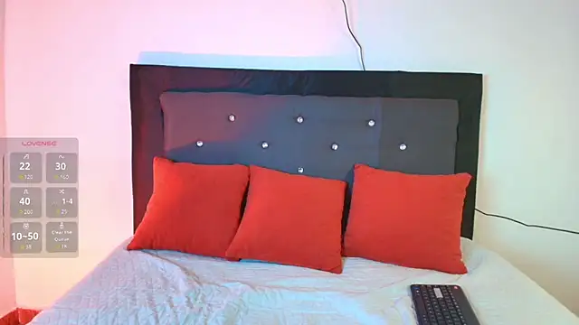 couple lovelyds online show from 03.10.26