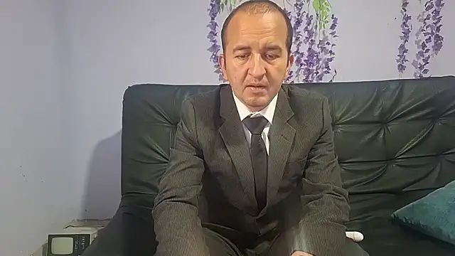 yazforeSolo online show from 11.20.25