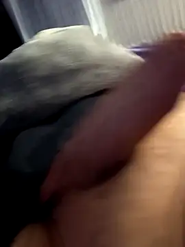 Snapshot of ich411983 chatting on 10.25.25 ich411983 online show from 10.25.25