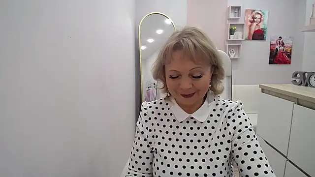 Milla Cutie18 online show from 02.16.26