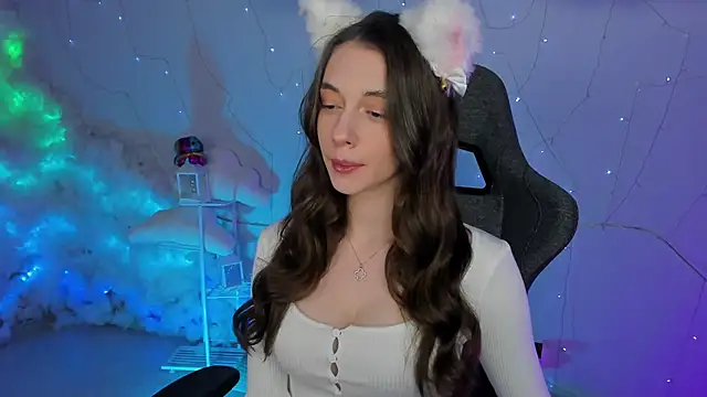 AveAngela online show from 02.22.25