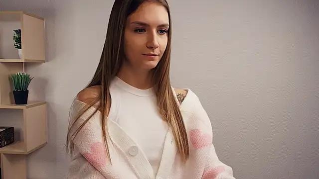 MayBennett online show from 12.10.24