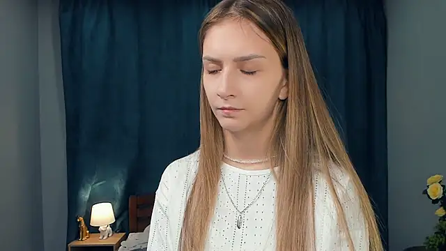 MayBennett online show from 01.10.25