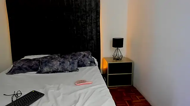 NataGarcia online show from 10.14.25