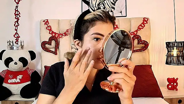 AdharaSmithh online show from 09.08.25