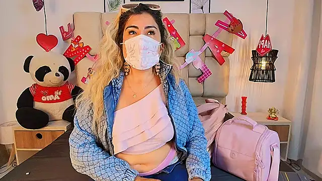 AdharaSmithh online show from 09.18.25