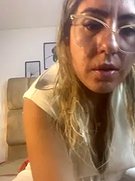 AdharaSmithh online show from 09.20.25