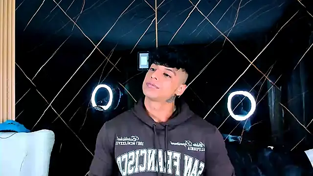 Owen Muzcle online show from 11.01.25