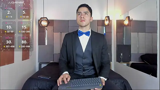 Snapshot of LiamNovak chatting on 01.19.26 LiamNovak online show from 01.19.26