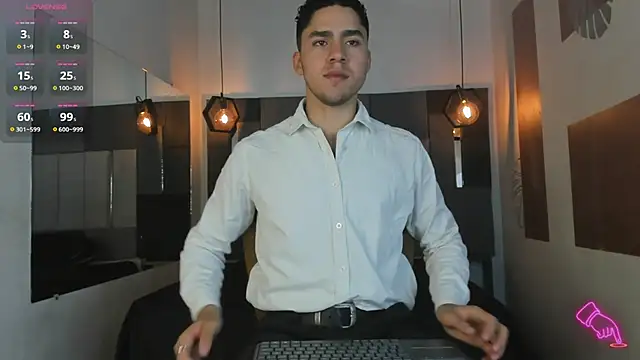 Snapshot of LiamNovak chatting on 02.18.26 LiamNovak online show from 02.18.26