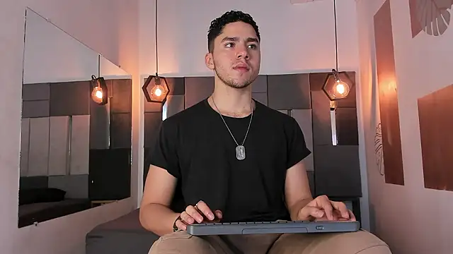 Snapshot of LiamNovak chatting on 02.22.26 LiamNovak online show from 02.22.26