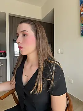 SophieRaily  online show from 03.18.25