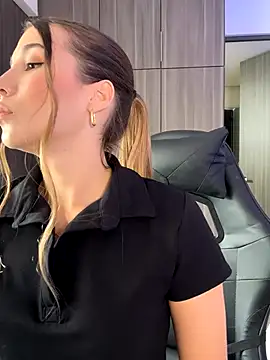 SophieRaily  online show from 09.08.25