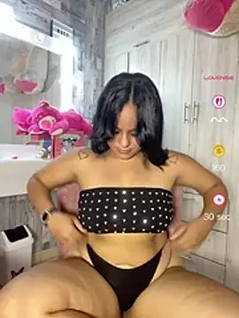 Snapshot of Violetrousse chatting on 05.21.26 Violetrousse online show from 05.21.26