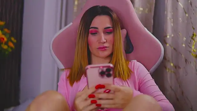 KimSkyex online show from 02.13.25