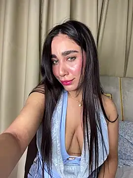 Snapshot of Meryem_Queen chatting on 07.15.26 Meryem Queen online show from 07.15.26