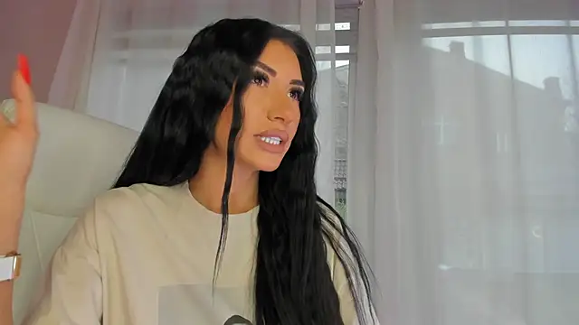 Snapshot of missdiamond_ chatting on 02.13.26 missdiamond online show from 02.13.26