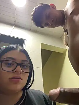 alissonfernandez  online show from 09.18.25