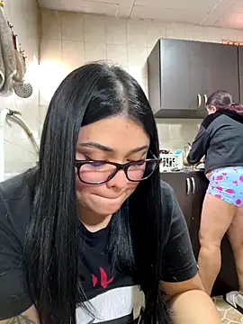 alissonfernandez  online show from 09.19.25