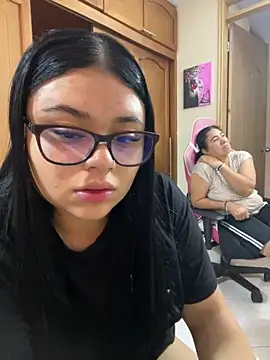 alissonfernandez  online show from 10.21.25