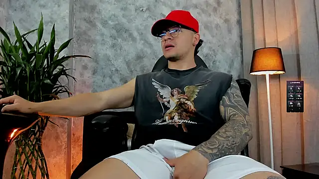 boyc022  online show from 09.23.25