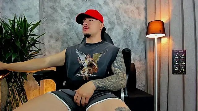 boyc022  online show from 11.25.25