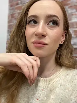 Snapshot of _AngelMoon_ chatting on 10.18.25  AngelMoon  online show from 10.18.25