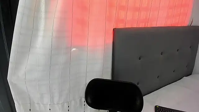 Snapshot of angela_nix chatting on 09.15.25 angela nix online show from 09.15.25