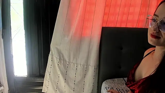 Snapshot of angela_nix chatting on 11.01.25 angela nix online show from 11.01.25