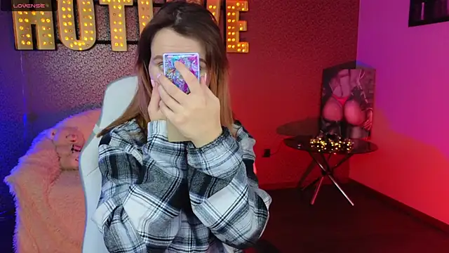 Snapshot of AliceBYKiss chatting on 12.09.24 AliceBYKiss online show from 12.09.24