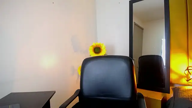 Snapshot of Lupiita223 chatting on 02.04.26 Lupiita223 online show from 02.04.26