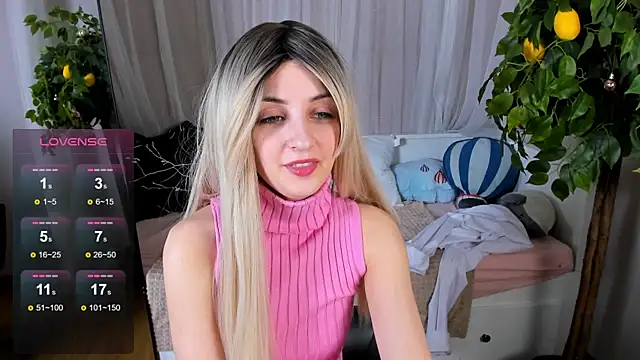 Katty Lights online show from 01.12.25